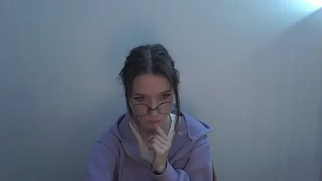 Snapshot of _Hanna_Moon_ chatting on December 18, 2025, 9:14 am Hanna Moon online show from December 18, 2025, 9:14 am