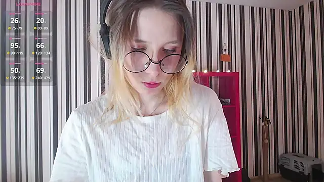  Hanna Moon  online show from January 22, 2025, 9:24 am