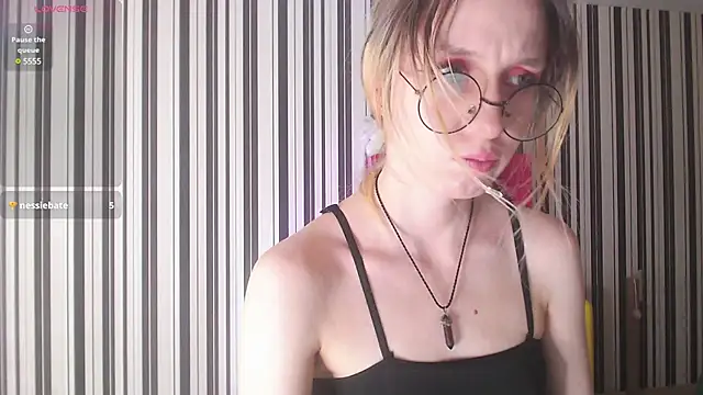  Hanna Moon  online show from December 12, 2024, 9:19 am