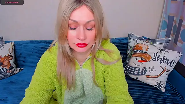 Snapshot of EllenMoore chatting on March 2, 2026, 5:08 am EllenMoore online show from March 2, 2026, 5:08 am