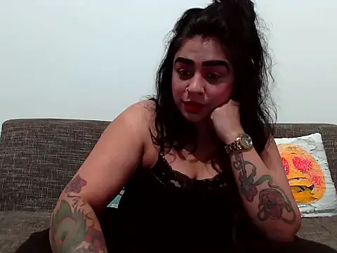 indianishkq7 online show from October 1, 2025, 5:50 pm