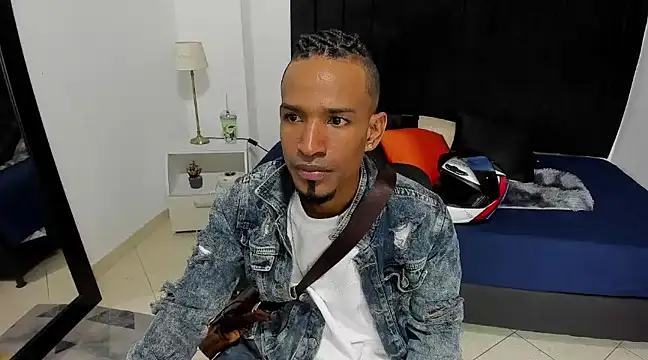 Snapshot of anhtony_wayans chatting on December 14, 2024, 8:29 pm anhtony wayans online show from December 14, 2024, 8:29 pm