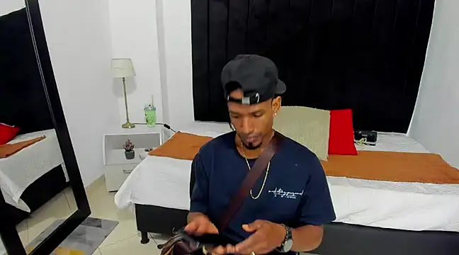 Snapshot of anhtony_wayans chatting on December 8, 2024, 9:52 pm anhtony wayans online show from December 8, 2024, 9:52 pm