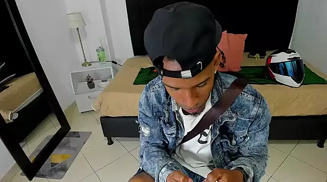 Snapshot of anhtony_wayans chatting on December 7, 2024, 12:46 am anhtony wayans online show from December 7, 2024, 12:46 am