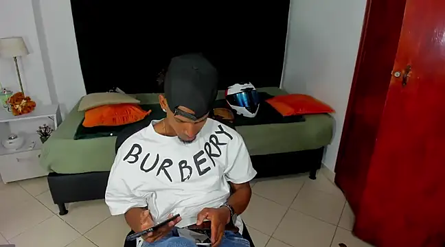 Snapshot of anhtony_wayans chatting on March 8, 2025, 3:06 am anhtony wayans online show from March 8, 2025, 3:06 am