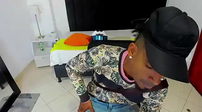 Snapshot of anhtony_wayans chatting on February 3, 2025, 11:47 pm anhtony wayans online show from February 3, 2025, 11:47 pm