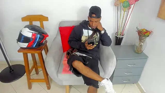 Snapshot of anhtony_wayans chatting on October 8, 2025, 12:34 am anhtony wayans online show from October 8, 2025, 12:34 am