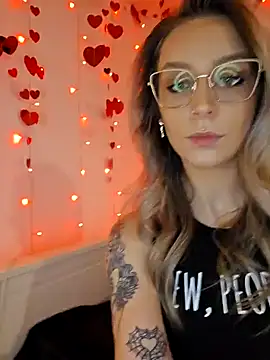 LilyOrion online show from February 18, 2025, 6:15 pm