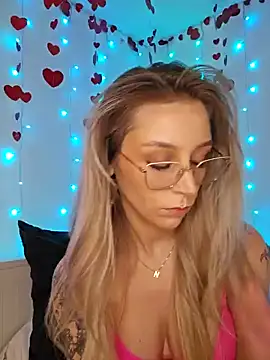 LilyOrion online show from February 21, 2025, 7:10 pm