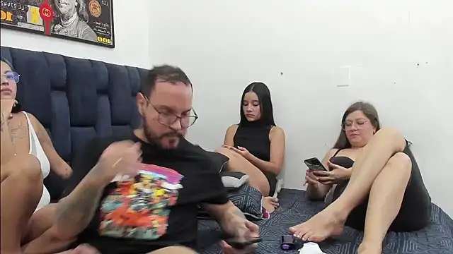 Snapshot of sgmr chatting on November 30, 2025, 2:07 pm sgmr online show from November 30, 2025, 2:07 pm