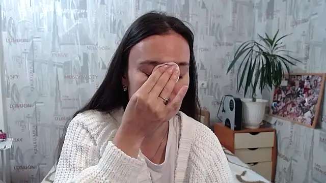 GinaQSoul online show from September 20, 2025, 10:42 am