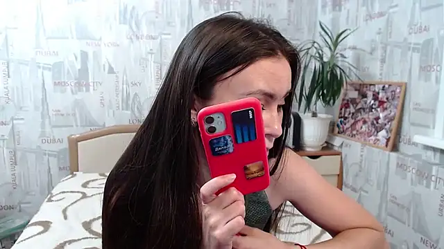 GinaQSoul online show from October 31, 2025, 11:18 am