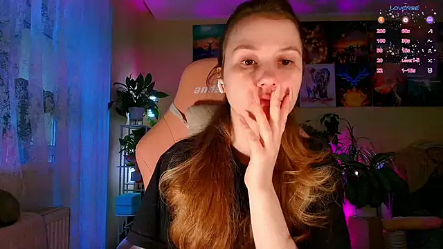 Snapshot of GoodWitch_ chatting on December 23, 2025, 7:51 am GoodWitch online show from December 23, 2025, 7:51 am