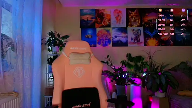 Snapshot of GoodWitch_ chatting on February 12, 2026, 8:03 am GoodWitch online show from February 12, 2026, 8:03 am