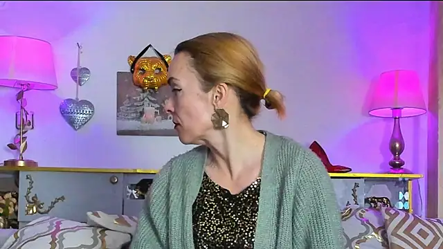 Snapshot of KateConner chatting on March 20, 2025, 9:56 pm KateConner online show from March 20, 2025, 9:56 pm