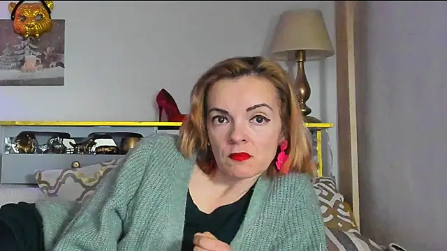 Snapshot of KateConner chatting on March 19, 2025, 10:53 pm KateConner online show from March 19, 2025, 10:53 pm
