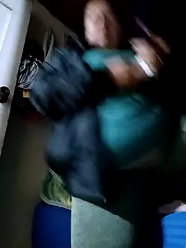 Brenda Berck  online show from April 19, 2026, 3:29 am