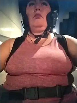 Brenda Berck  online show from March 14, 2026, 11:33 pm