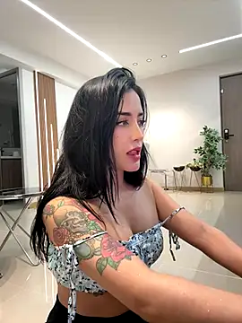 CATALINA RESTREPO online show from October 6, 2025, 1:18 am