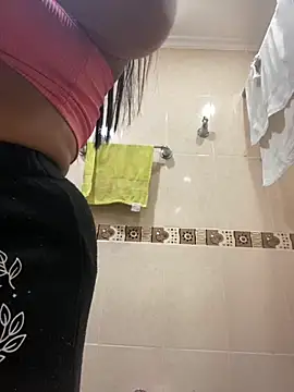 Fancyxlove online show from October 18, 2025, 12:40 pm