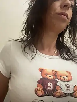 Almmaxxxx online show from October 19, 2025, 3:31 am