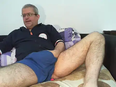 greeneyeshot12 online show from March 18, 2025, 6:17 am