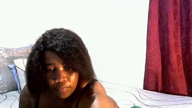 Snapshot of LadyLillyX chatting on April 22, 2026, 4:47 pm LadyLillyX online show from April 22, 2026, 4:47 pm