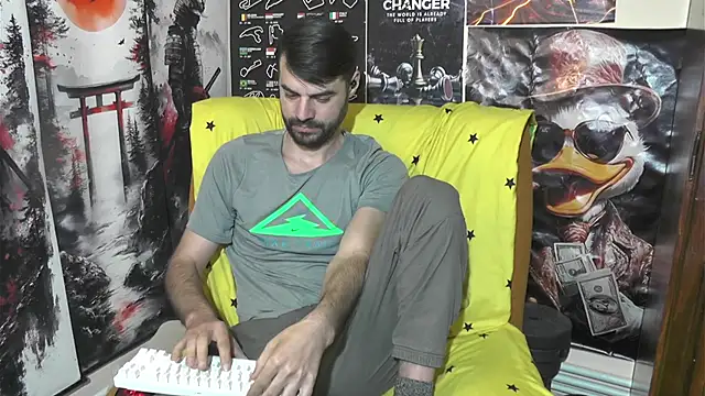 00george online show from April 4, 2026, 3:46 am