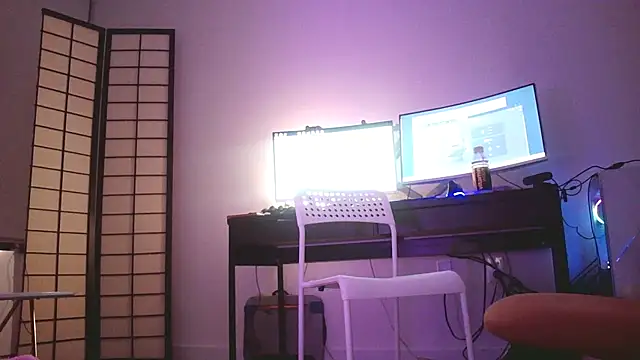 Mikela Alexa online show from November 20, 2025, 4:02 am