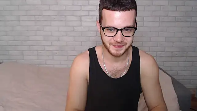 Alexxx horny online show from November 5, 2025, 2:09 pm