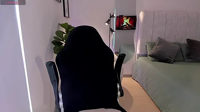 AmyWood online show from March 3, 2026, 1:29 pm