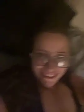 Snapshot of Esmerelda69 chatting on November 27, 2025, 1:55 pm Esmerelda69 online show from November 27, 2025, 1:55 pm