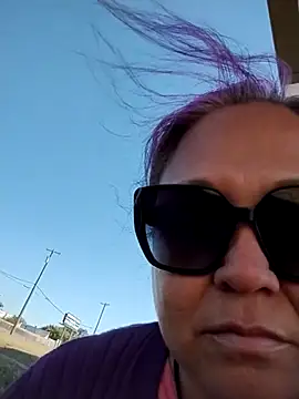 THEBEDroomdoOR online show from November 3, 2025, 8:45 pm