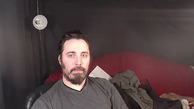 Metalstud online show from March 22, 2025, 1:32 am