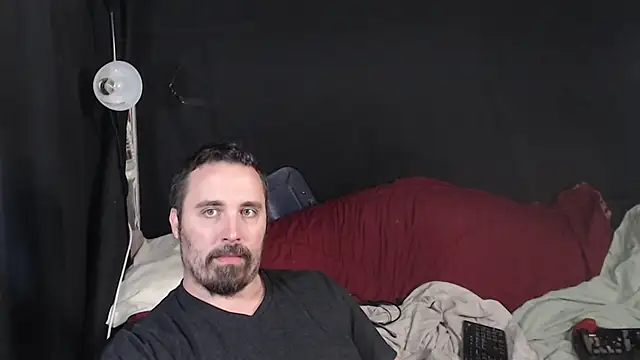 Metalstud online show from October 17, 2025, 3:43 am