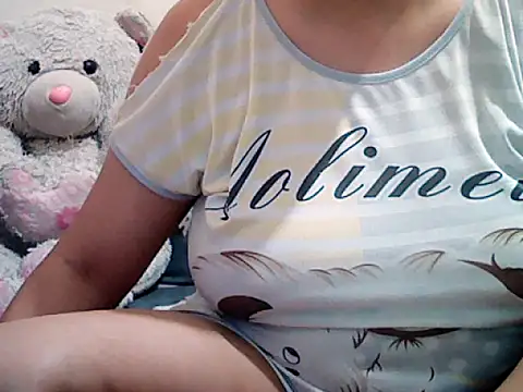 Snapshot of ur_ladyboy_fantasy chatting on December 14, 2025, 2:40 am ur ladyboy fantasy online show from December 14, 2025, 2:40 am