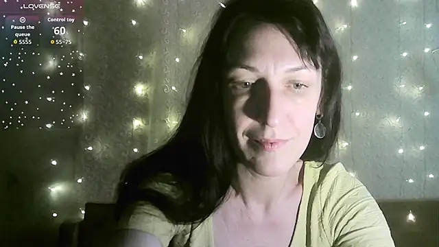 MarieODahliaS online show from November 15, 2025, 9:57 am