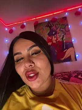 Snapshot of Emma_Brown_12 chatting on February 17, 2025, 9:21 pm Emma Brown 12 online show from February 17, 2025, 9:21 pm