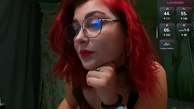 SmokyRose online show from February 27, 2025, 9:40 am