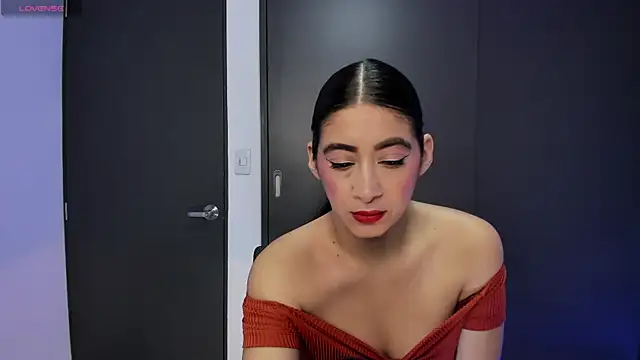 Snapshot of MeganWhite3 chatting on November 9, 2025, 1:53 am MeganWhite3 online show from November 9, 2025, 1:53 am