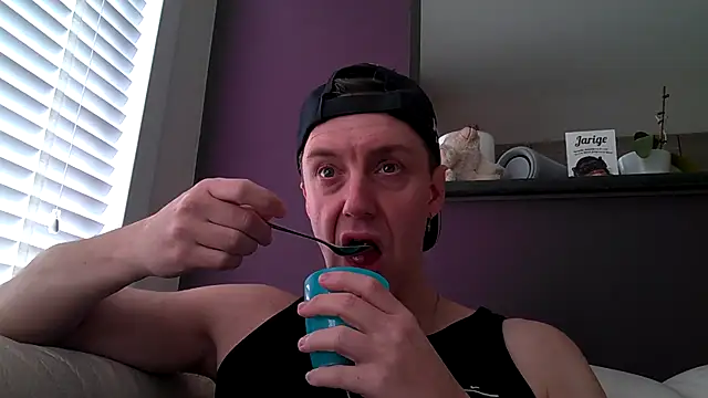 ploki2180 online show from March 9, 2025, 11:36 am