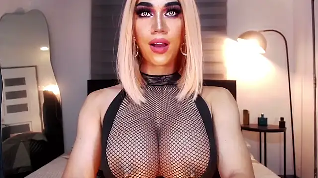 Snapshot of MassiveCockxMistress chatting on December 10, 2024, 3:44 pm MassiveCockxMistress online show from December 10, 2024, 3:44 pm