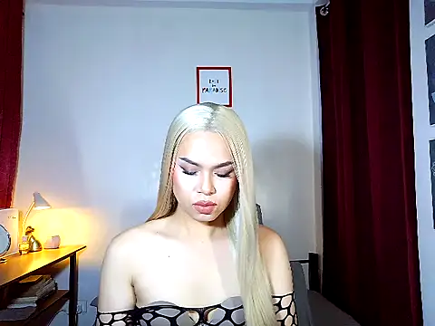 Snapshot of MistressLuna1 chatting on April 30, 2026, 6:59 pm MistressLuna1 online show from April 30, 2026, 6:59 pm