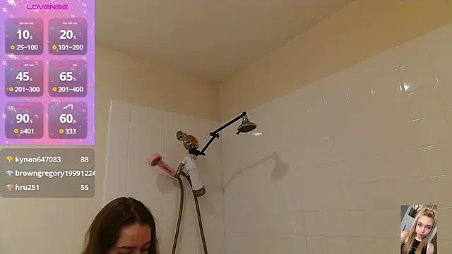 Blondiewithanass online show from October 19, 2025, 11:40 pm