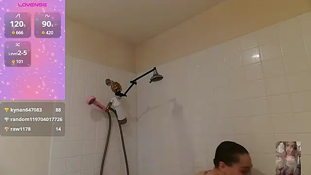 Blondiewithanass online show from October 17, 2025, 11:39 pm