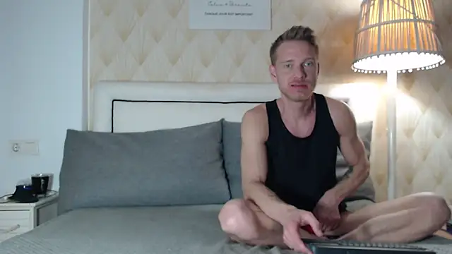 JessicaSteve online show from February 8, 2026, 7:33 pm