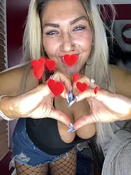 LittleMissEeve online show from November 16, 2025, 12:26 am