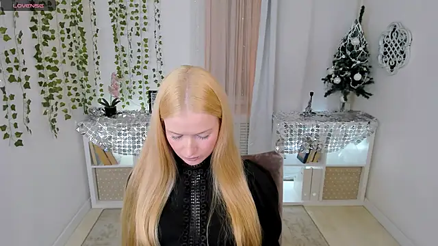 Snapshot of Laly_Peach chatting on January 8, 2026, 1:50 pm Laly Peach online show from January 8, 2026, 1:50 pm