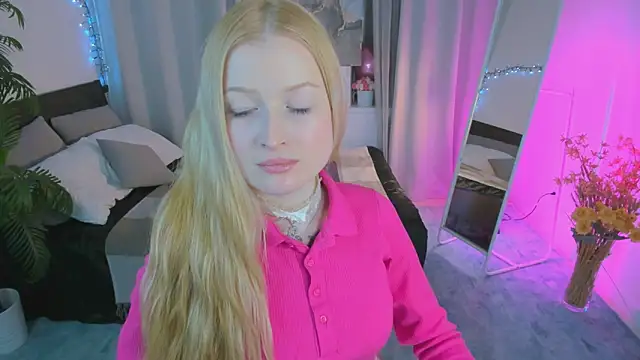 Laly Peach online show from March 15, 2025, 7:48 pm