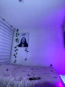 Niky Love online show from December 18, 2025, 5:34 am